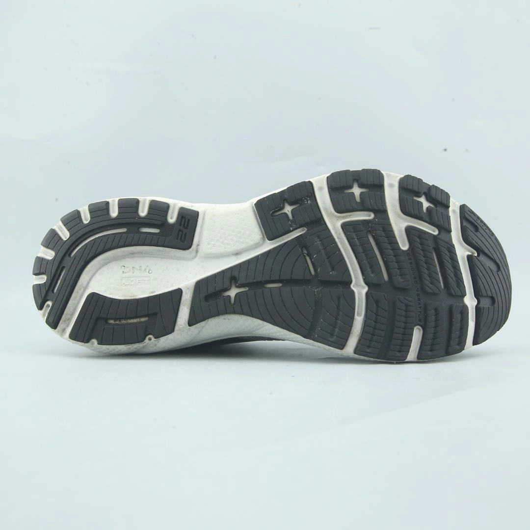 BROOKS ADRENALINE GTS 22 lightweight running shoe photos