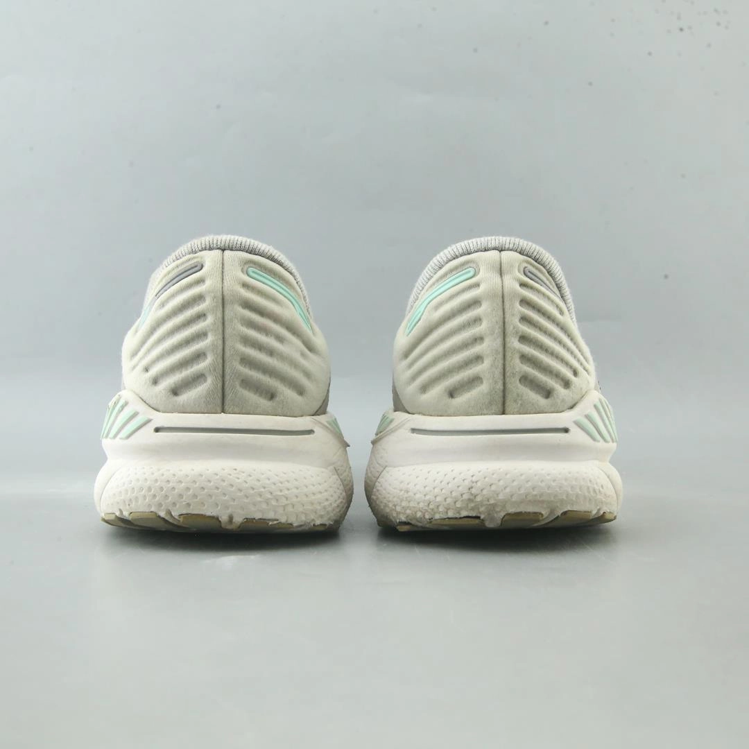 BROOKS ADRENALINE GTS 22 performance running shoe visuals