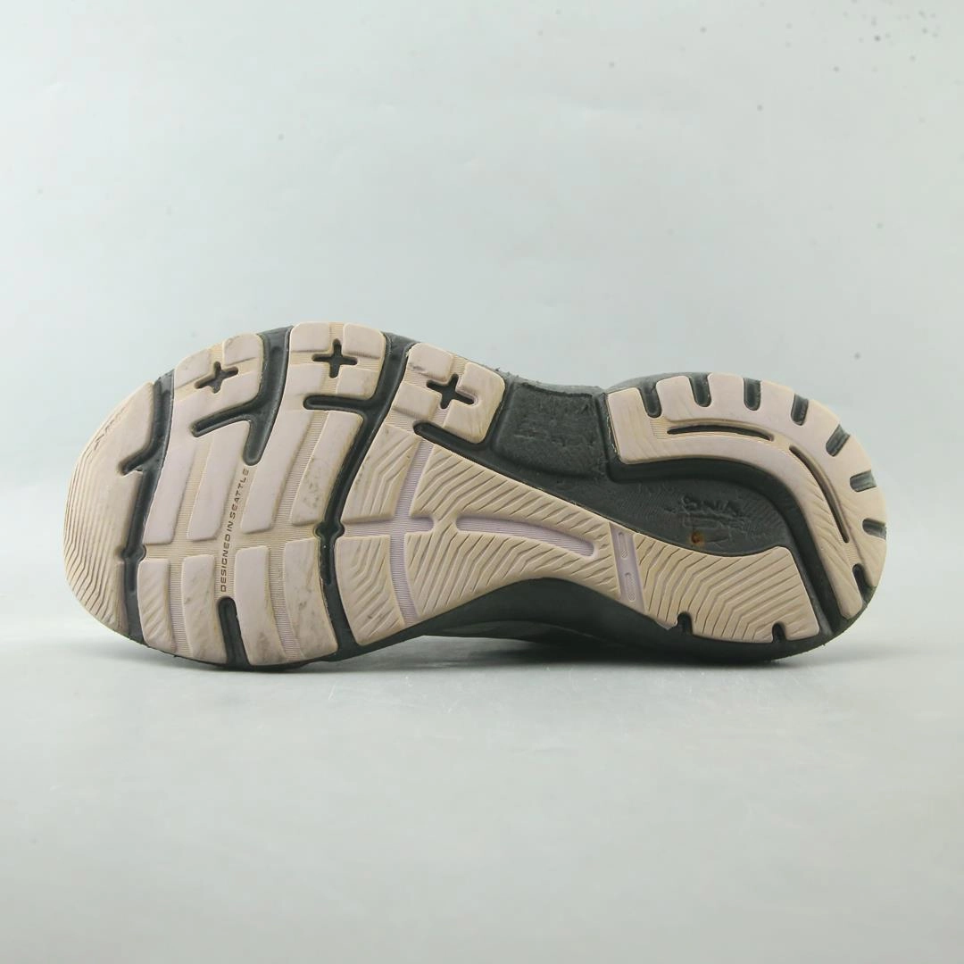 BROOKS ADRENALINE GTS 23 performance running shoe visuals