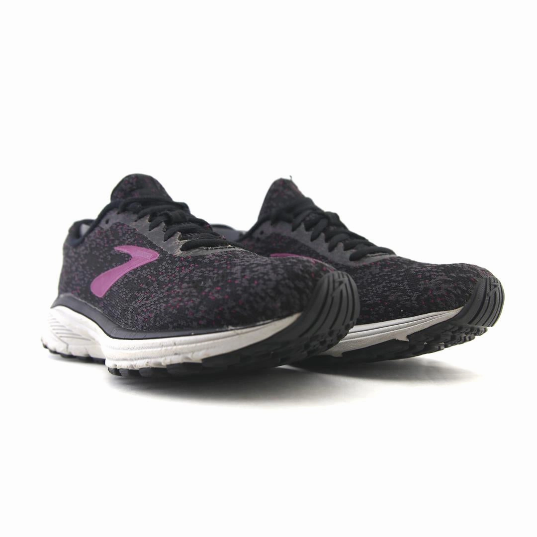 BROOKS ANTHEM 2 Brooks running footwear shots