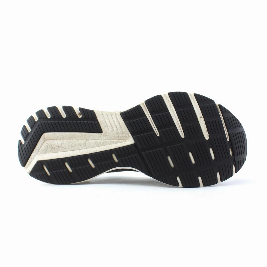BROOKS ANTHEM 4 Brooks running footwear shots