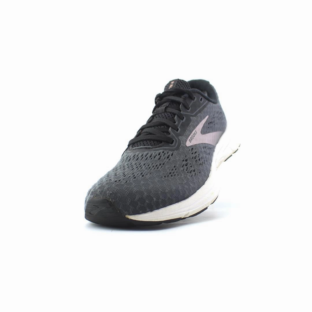 BROOKS ANTHEM 4 Brooks running footwear shots