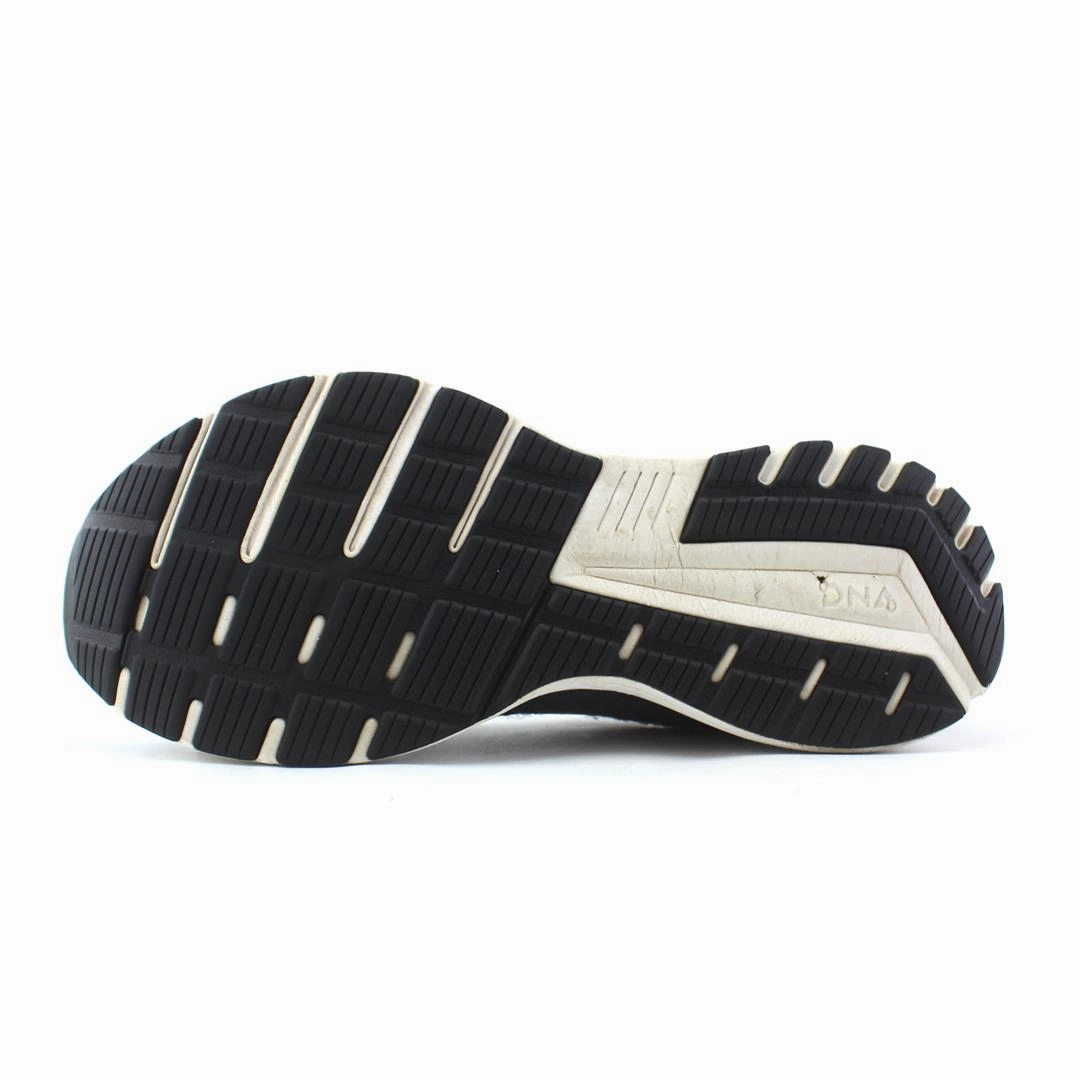 BROOKS ANTHEM 4 Brooks running footwear shots