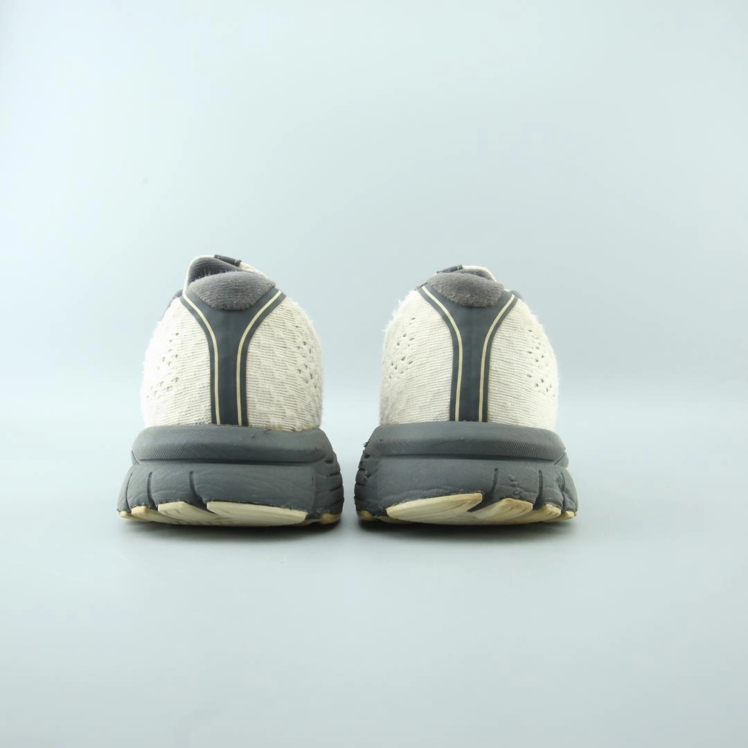 BROOKS ANTHEM 4 performance running shoe visuals