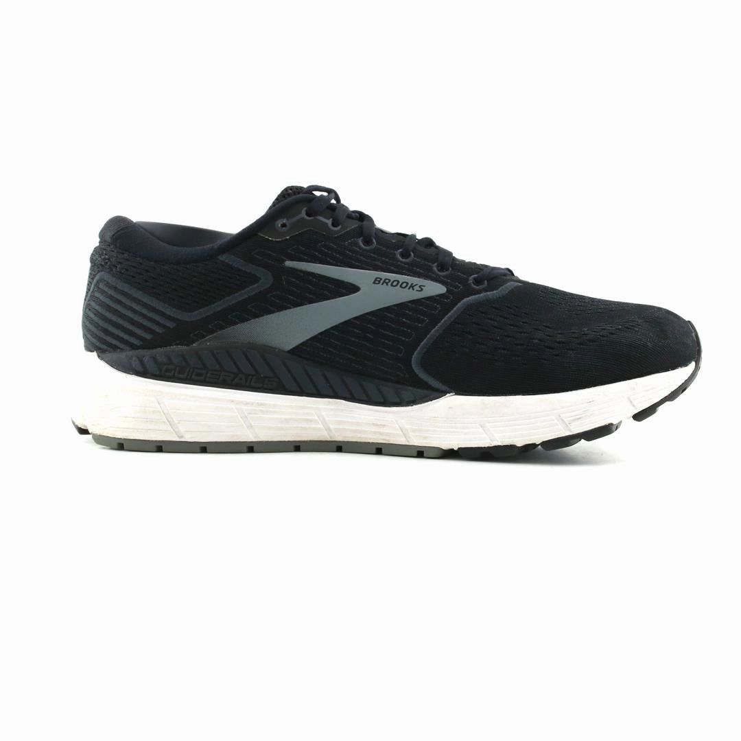 BROOKS BEAST 20 Brooks trainer design images