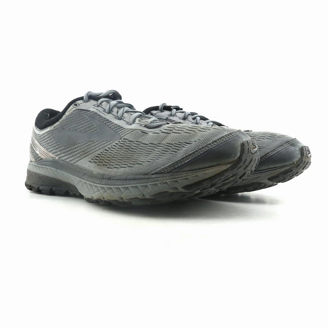 BROOKS GHOST 10 lightweight running shoe photos
