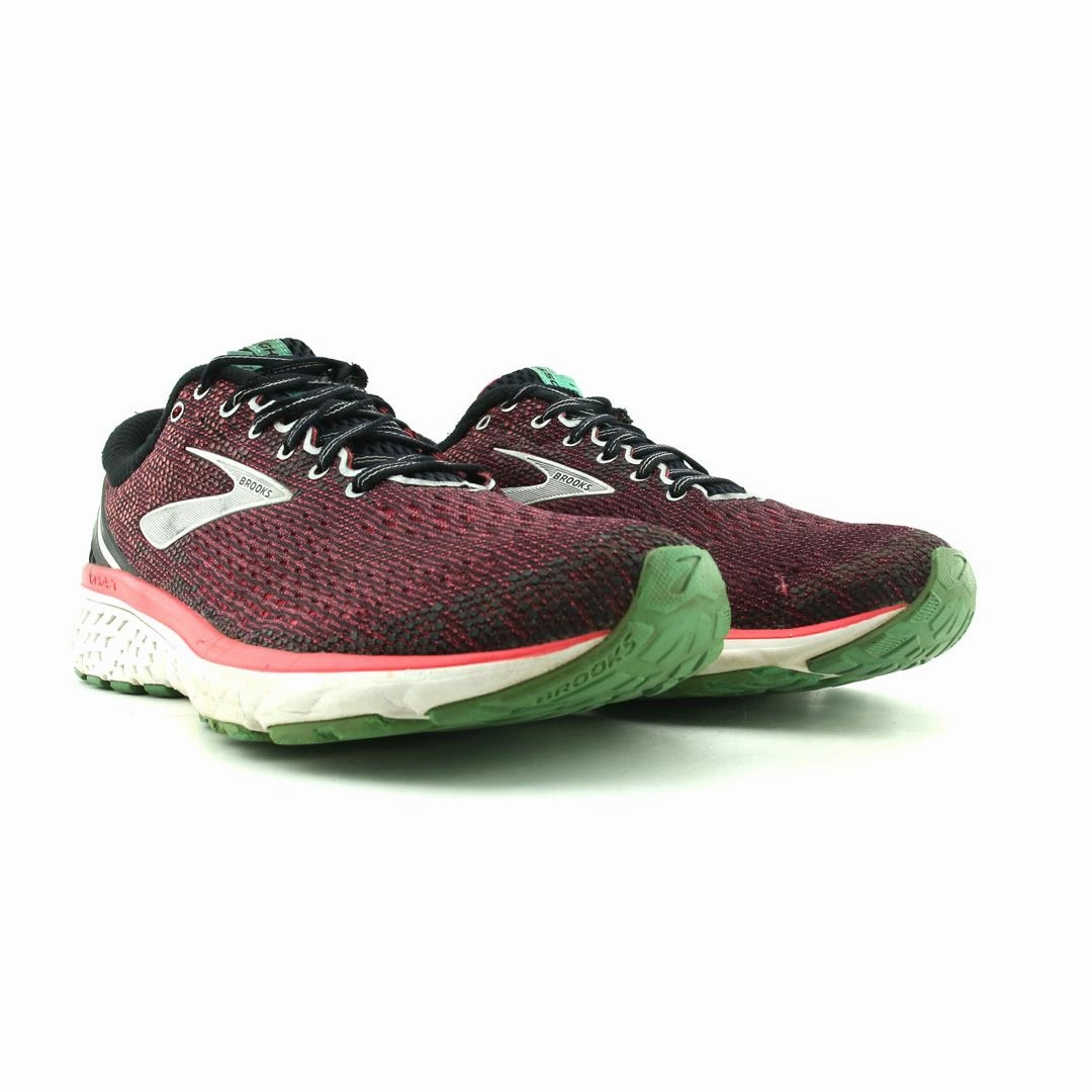 BROOKS GHOST 11 Brooks running footwear shots