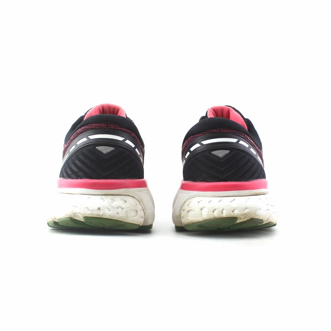 BROOKS GHOST 11 Brooks running shoe close-ups