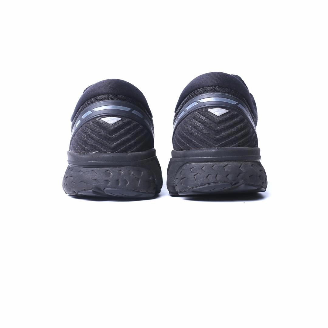 BROOKS GHOST 11 lightweight running shoe photos