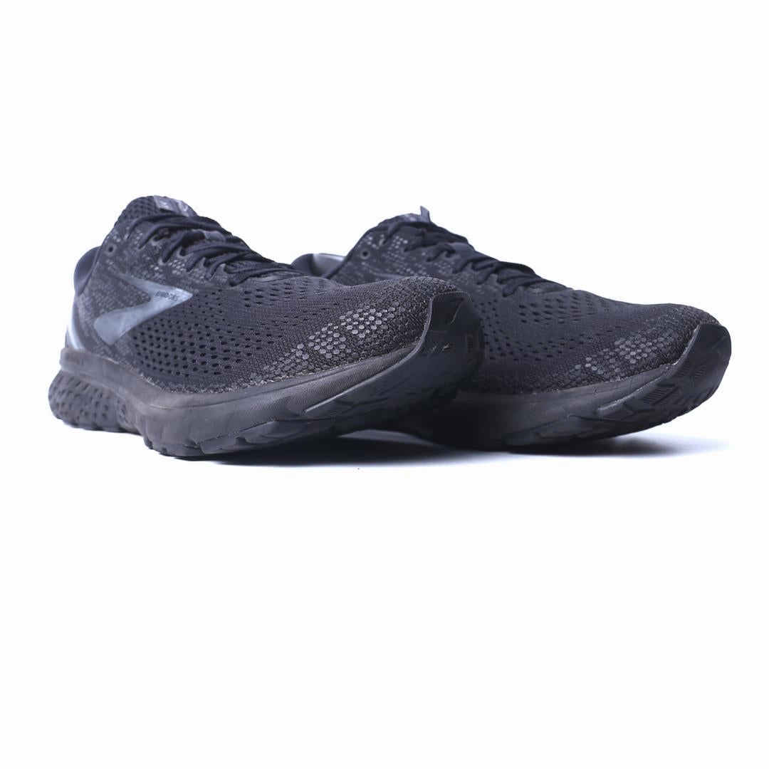 BROOKS GHOST 11 lightweight running shoe photos
