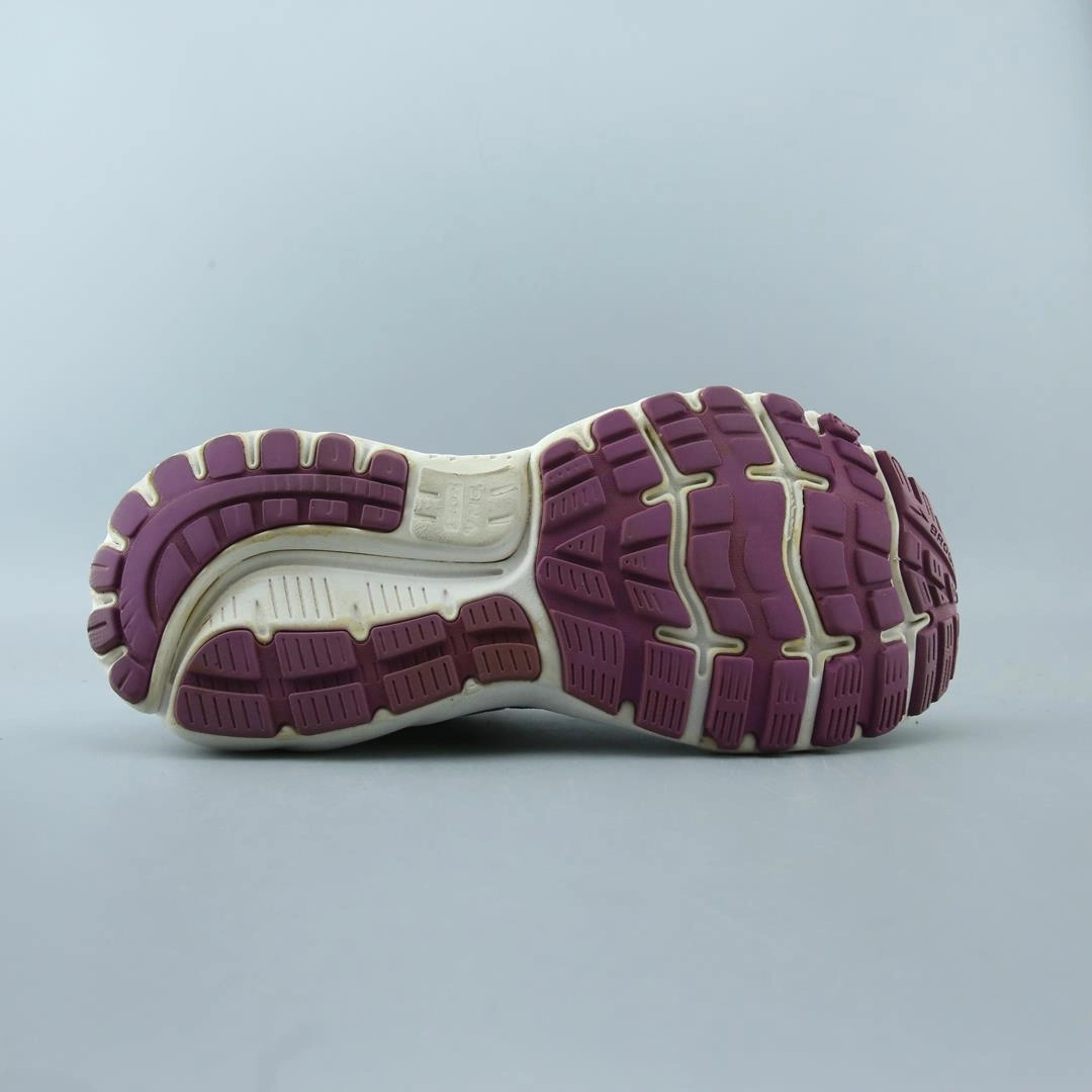 BROOKS GHOST 12 performance running shoe visuals