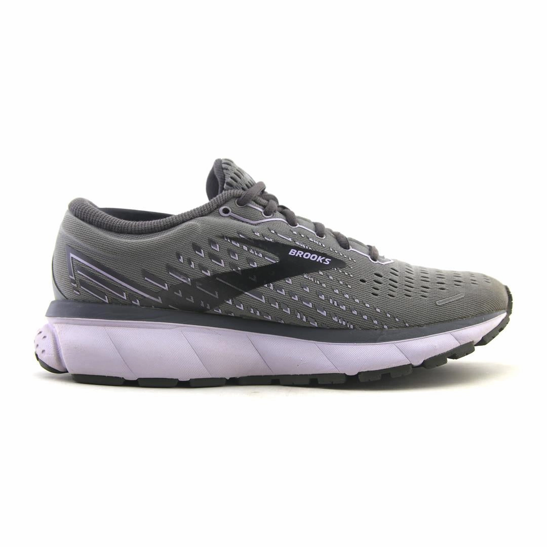 BROOKS GHOST 13 Brooks running footwear shots