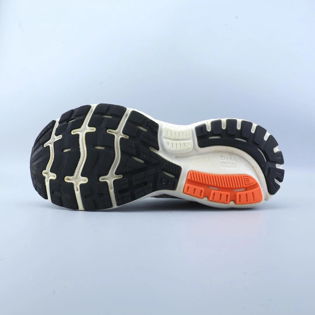BROOKS GHOST 13 Brooks trainer design images