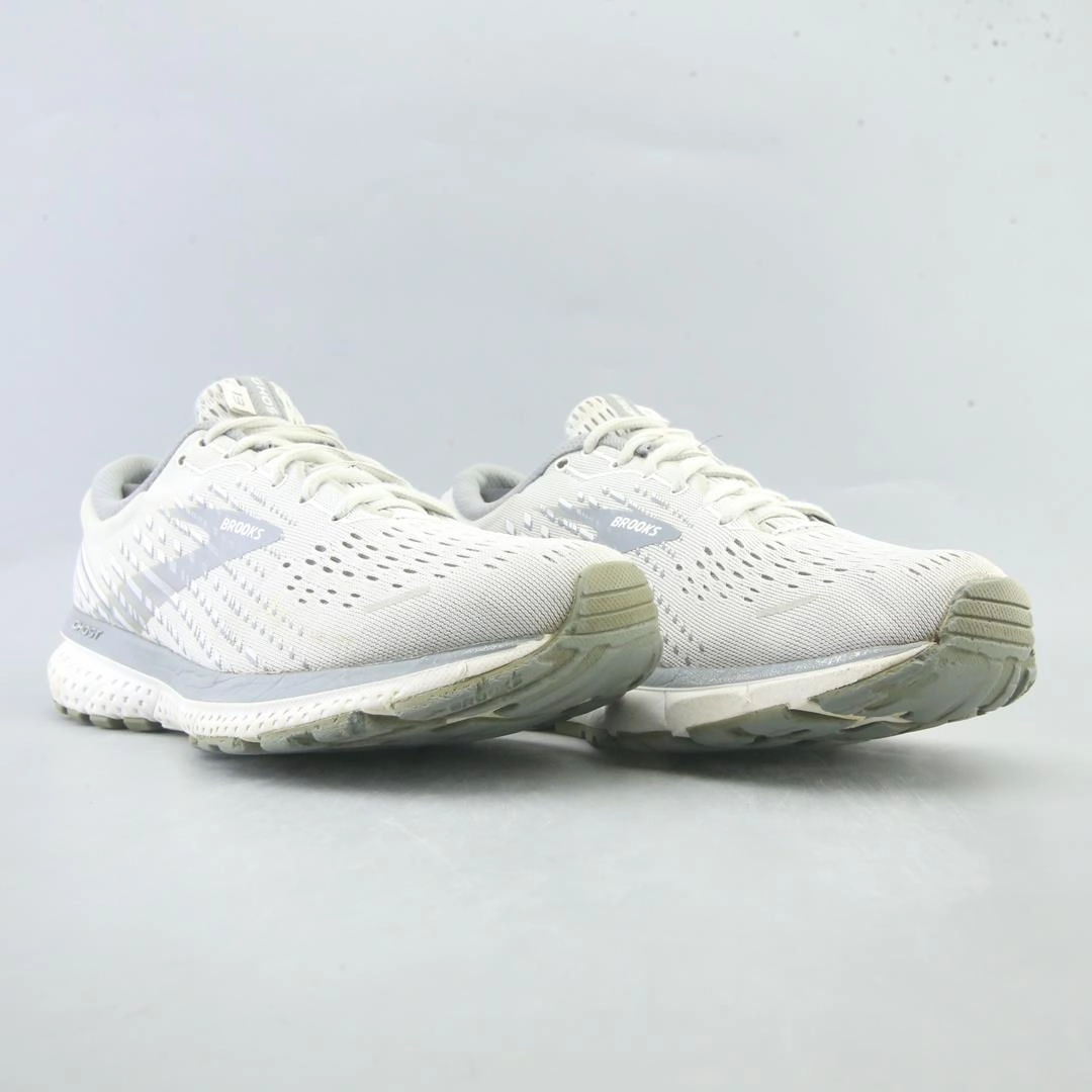 BROOKS GHOST 13 Brooks trainer design images