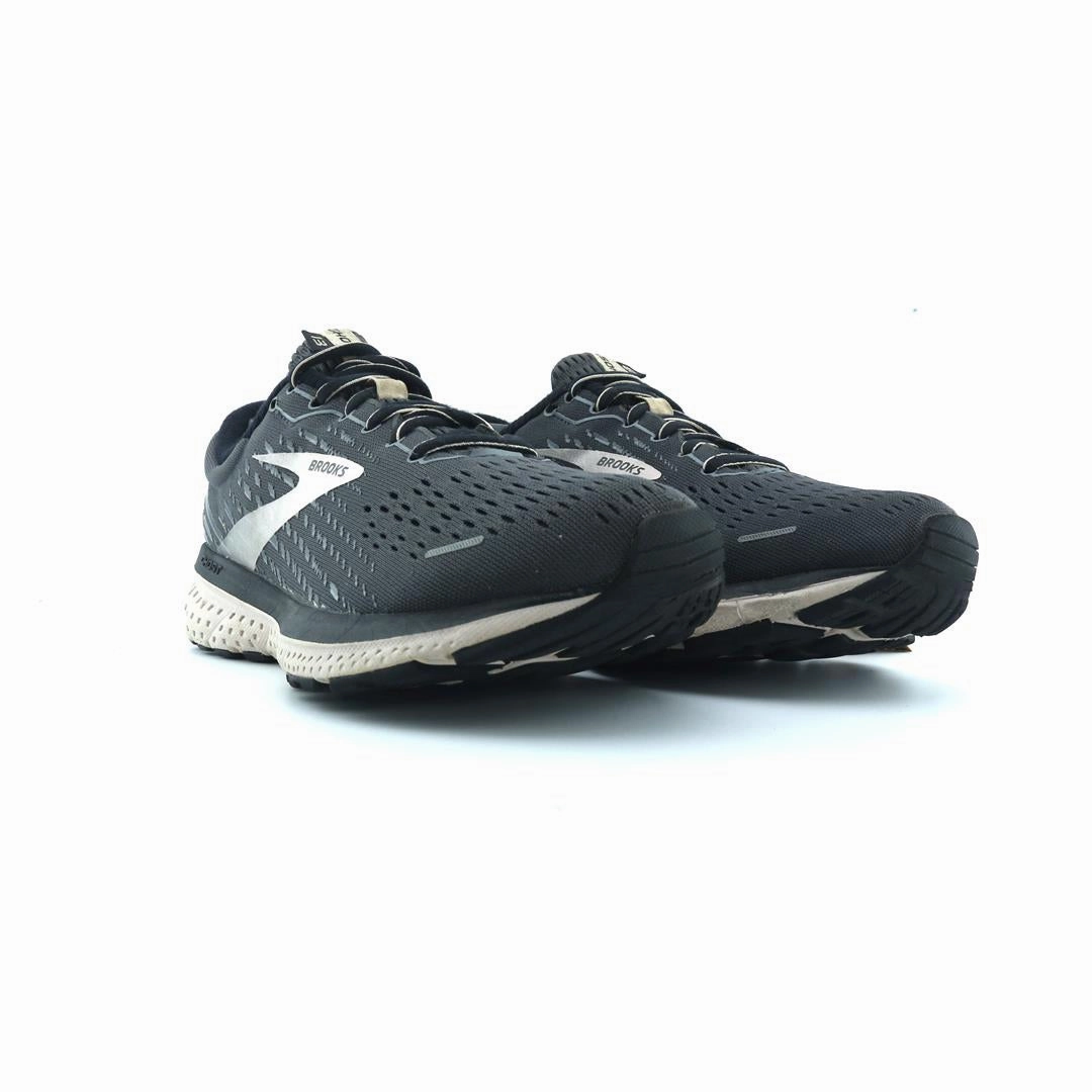 BROOKS GHOST 13 performance running shoe visuals