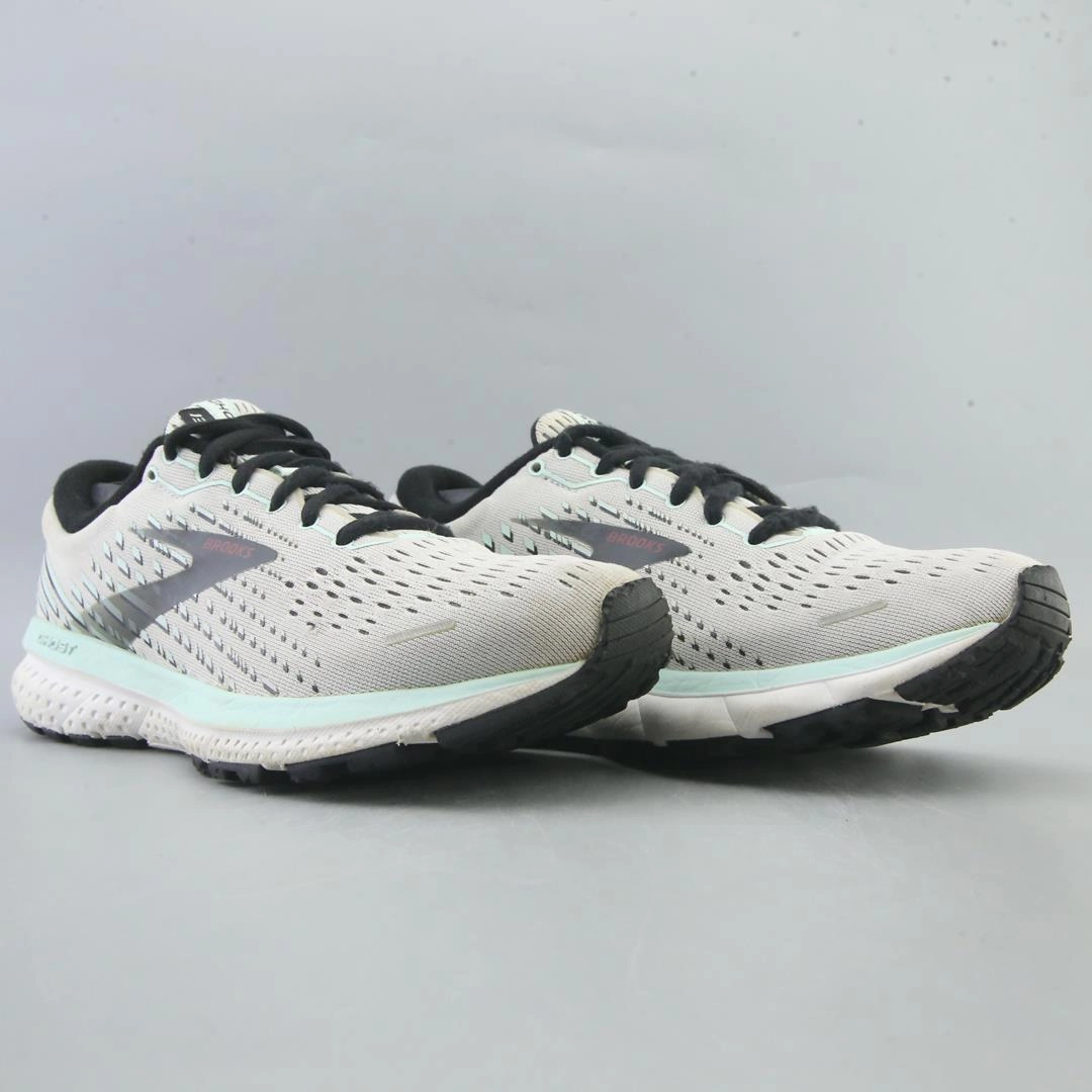 BROOKS GHOST 13 performance running shoe visuals