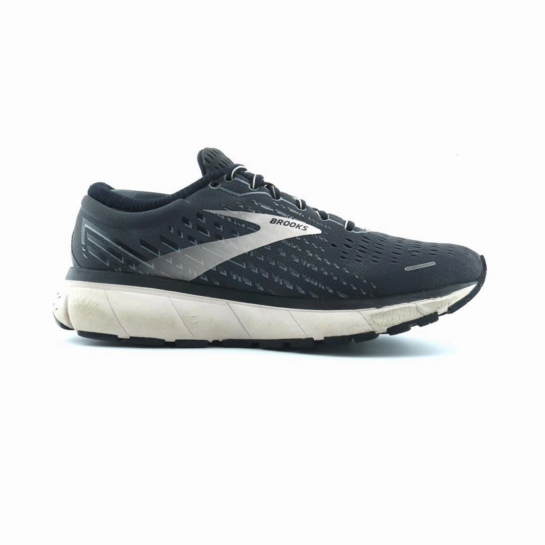BROOKS GHOST 13 performance running shoe visuals