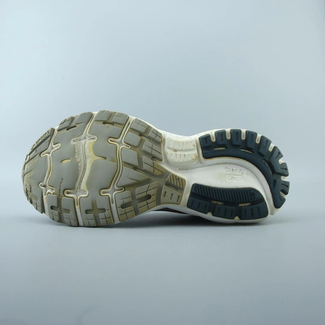 BROOKS GHOST 13 performance running shoe visuals