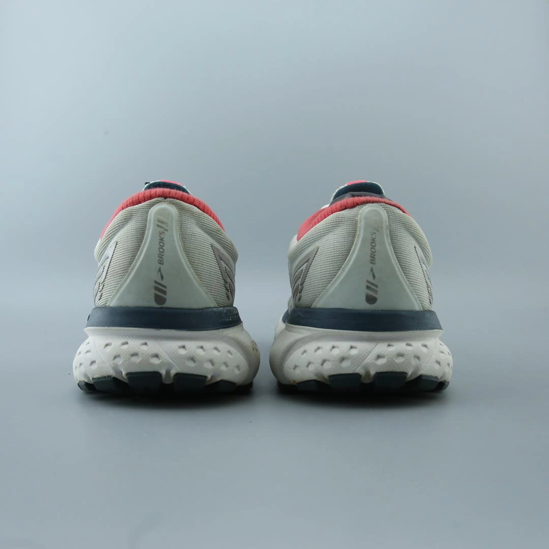 BROOKS GHOST 13 performance running shoe visuals