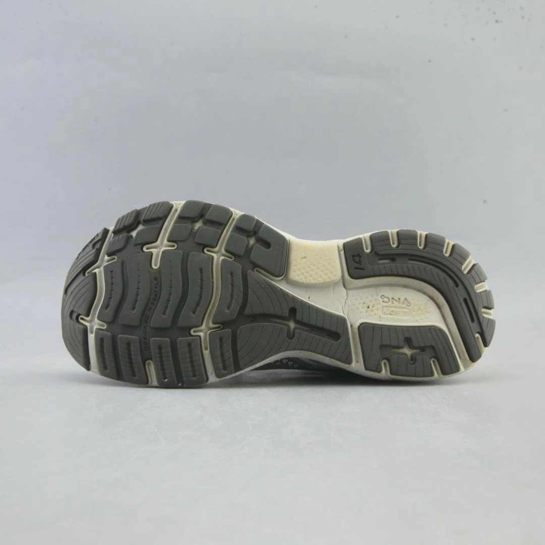 BROOKS GHOST 14 Brooks running shoe close-ups