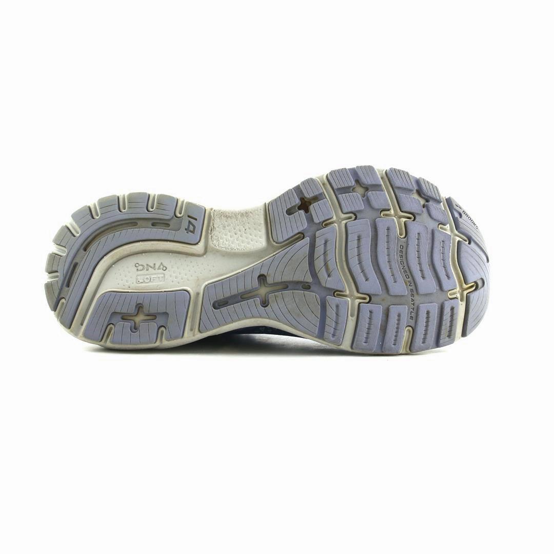 BROOKS GHOST 14 Brooks running shoe close-ups
