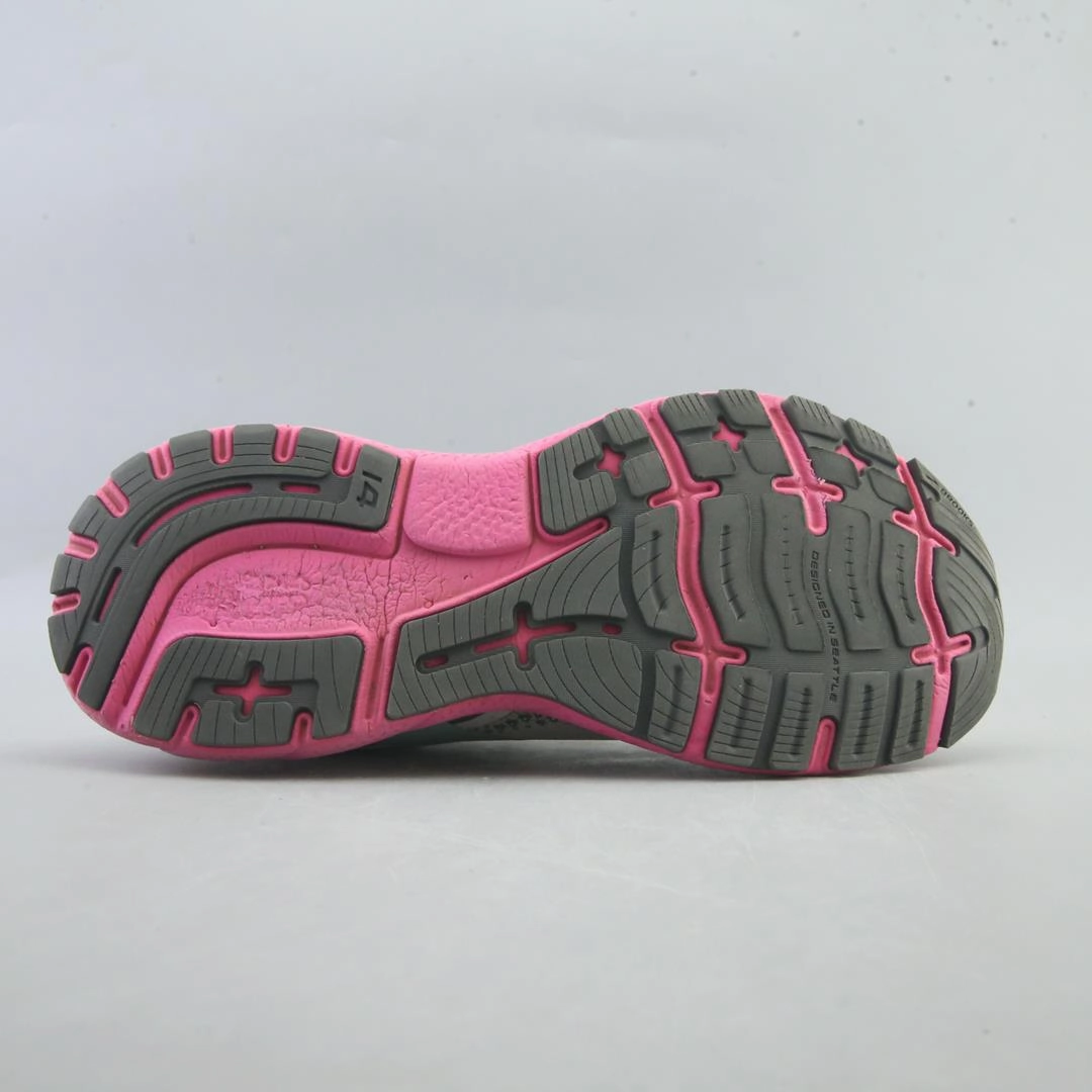 BROOKS GHOST 14 Brooks running shoe close-ups