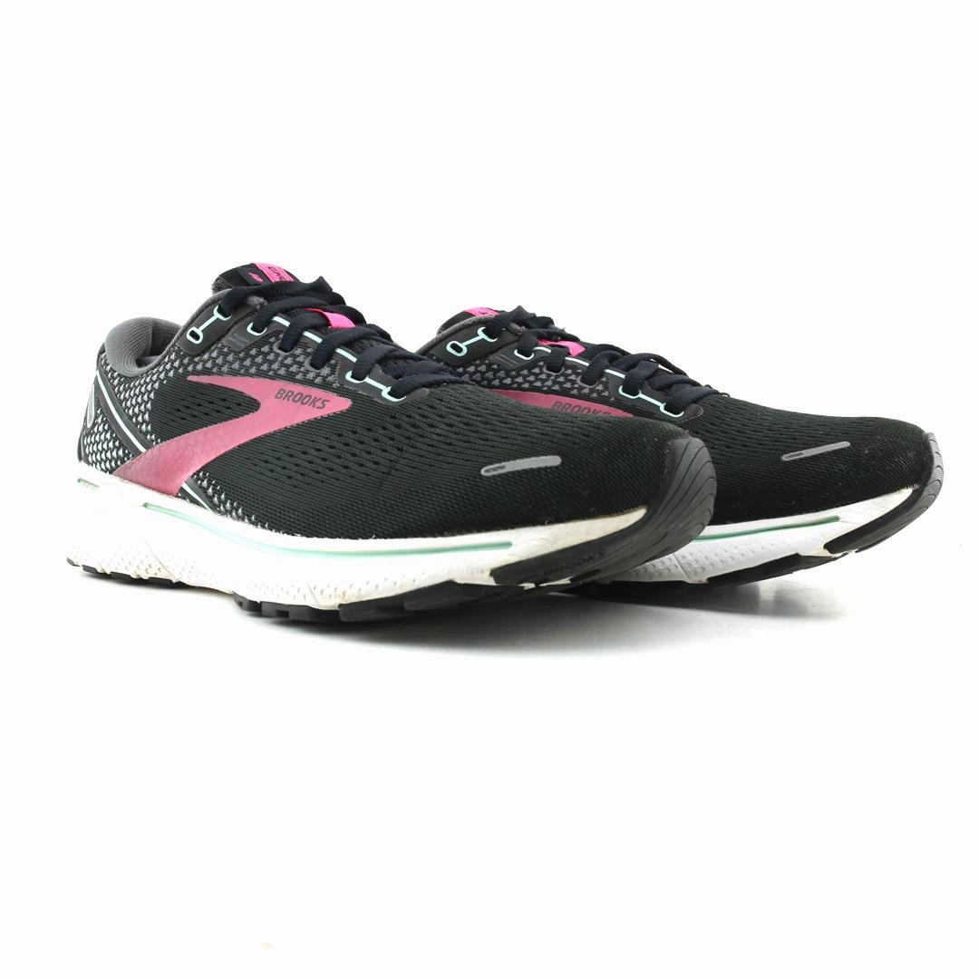 BROOKS GHOST 14 Brooks running shoe close-ups