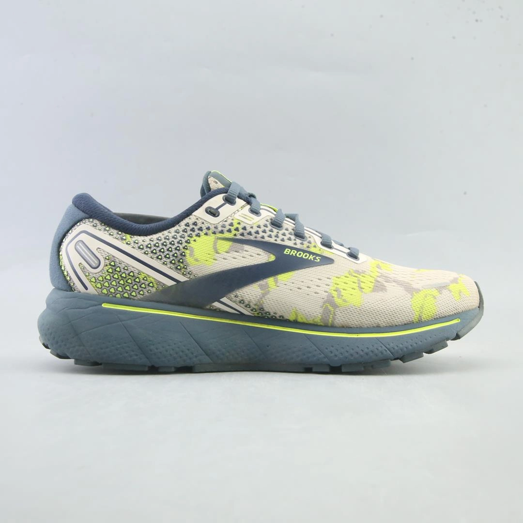 BROOKS GHOST 14 Brooks running shoe close-ups