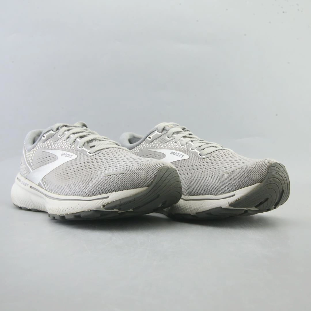 BROOKS GHOST 14 Brooks running shoe close-ups