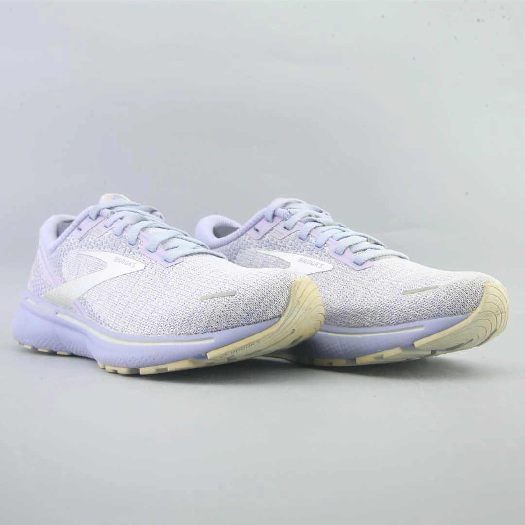 BROOKS GHOST 14 Brooks running shoe close-ups