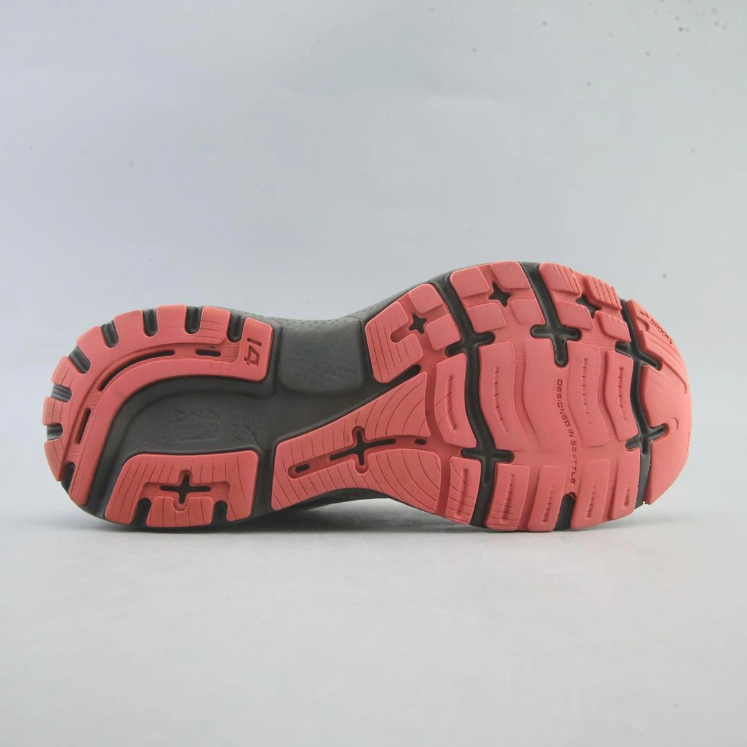 BROOKS GHOST 14 Brooks running shoe close-ups