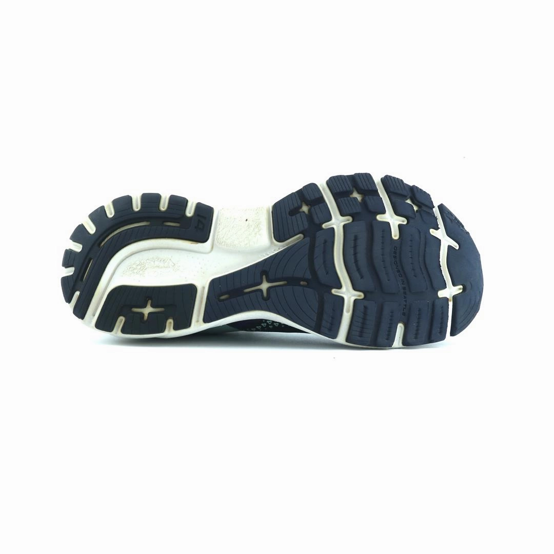 BROOKS GHOST 14 lightweight running shoe photos