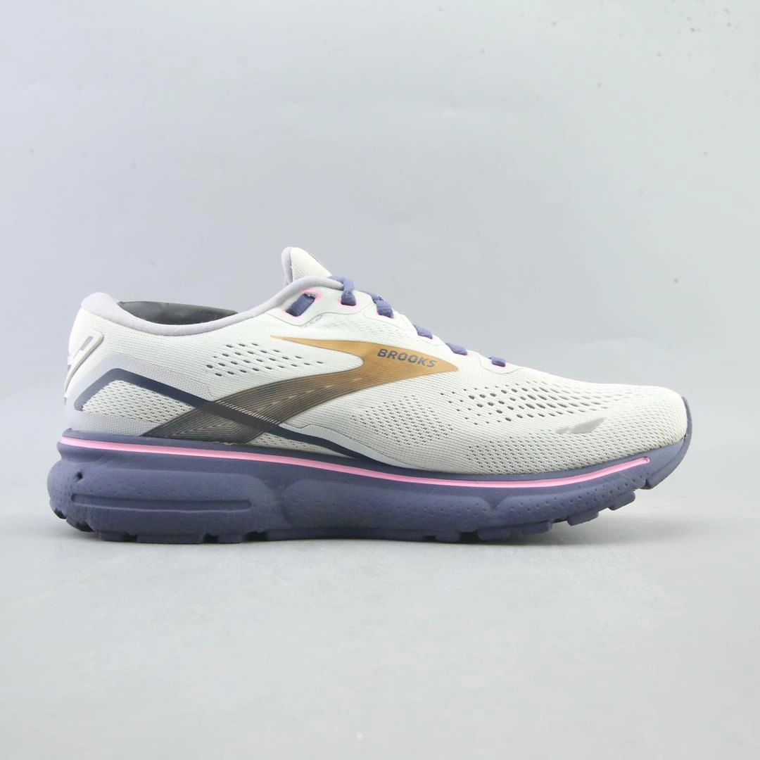 BROOKS GHOST 15 athletic Brooks shoe snapshots