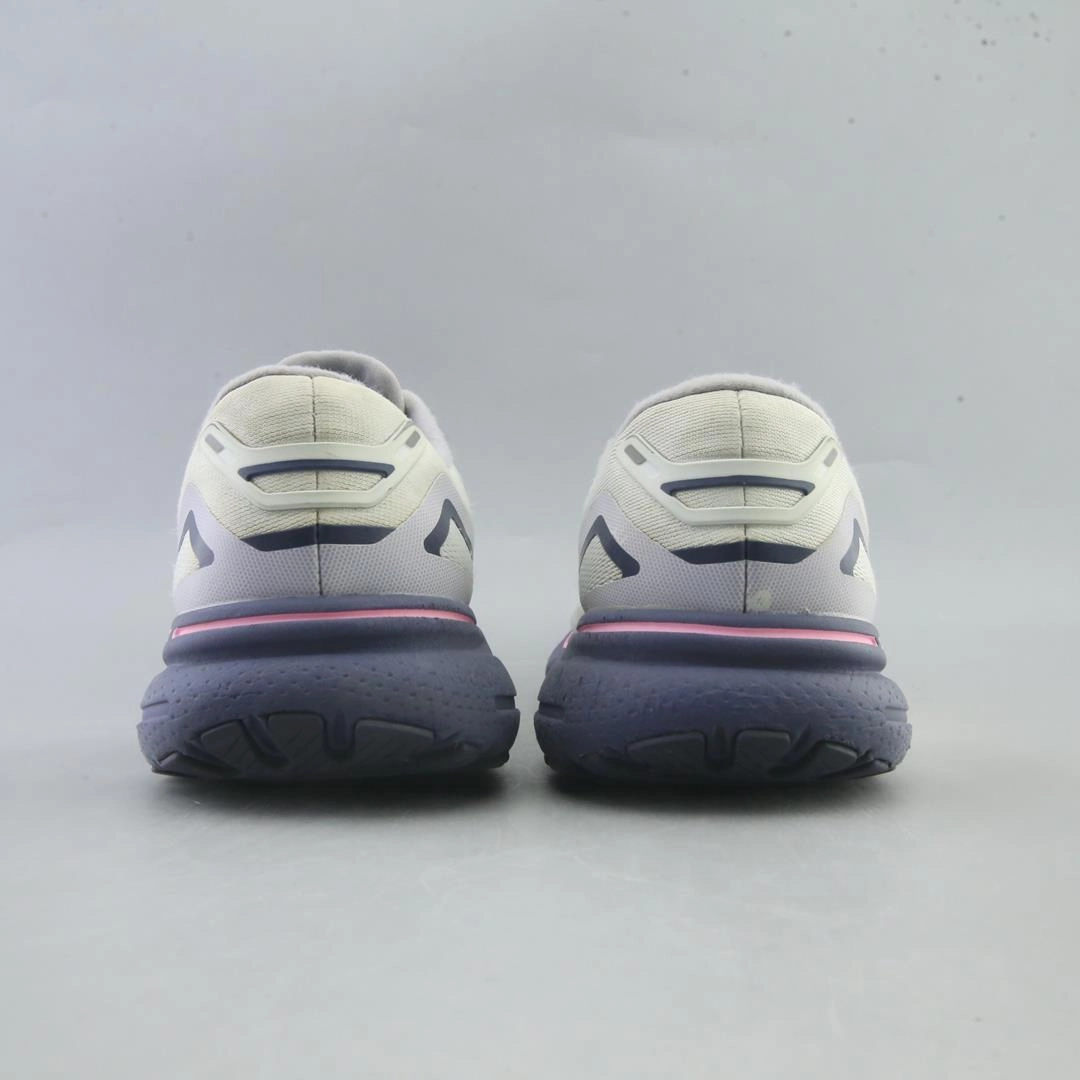 BROOKS GHOST 15 Brooks running shoe close-ups