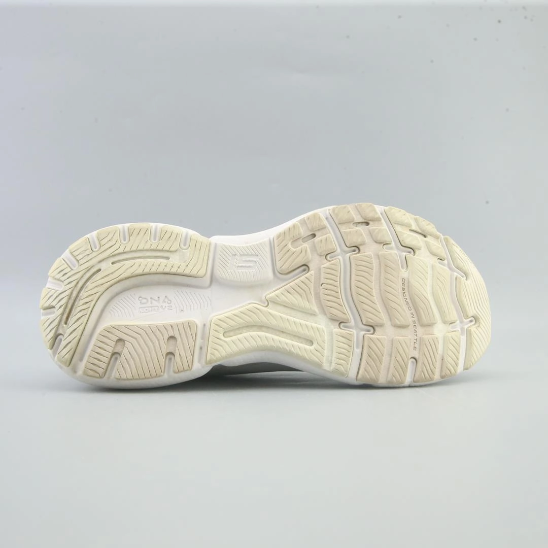 BROOKS GHOST 15 Brooks running shoe close-ups
