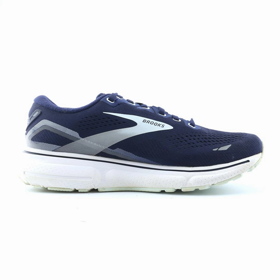 BROOKS GHOST 15 performance running shoe visuals