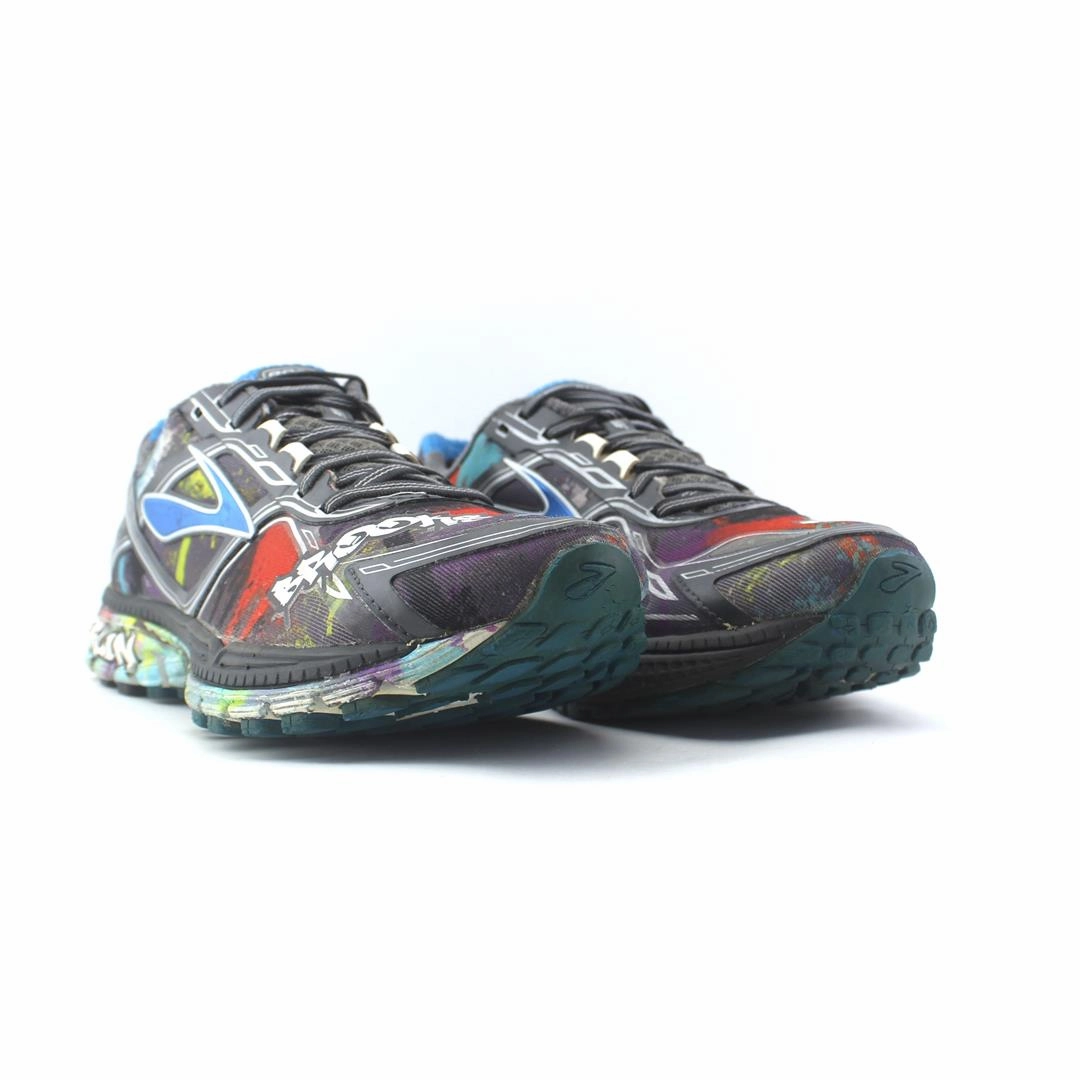 BROOKS GHOST 8 Brooks running shoe close-ups