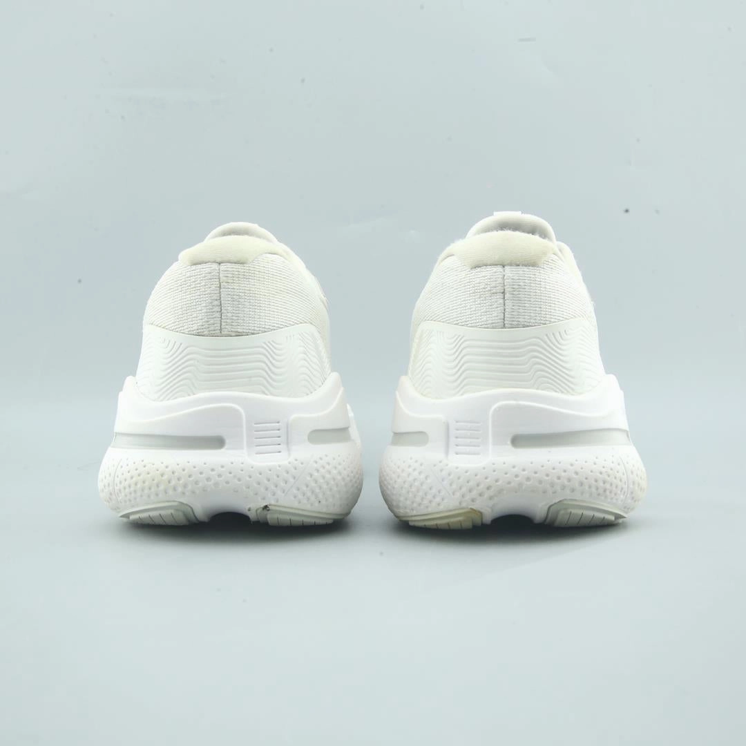 BROOKS GHOST MAX lightweight running shoe photos