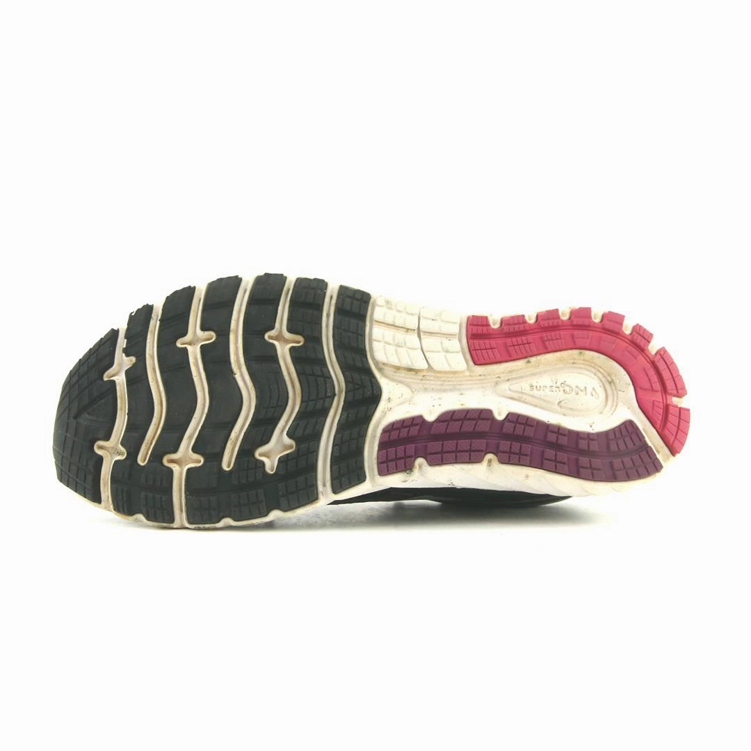 BROOKS GLYCERIN 15 Brooks running shoe close-ups