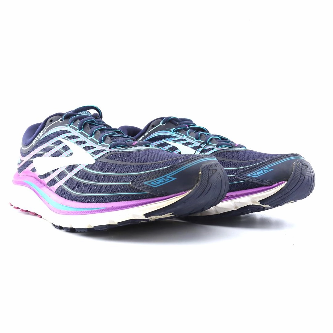 BROOKS GLYCERIN 15 Brooks running shoe close-ups