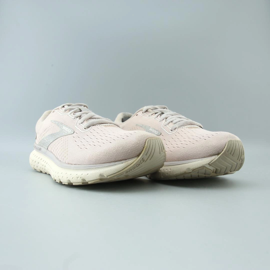 BROOKS GLYCERIN 18 performance running shoe visuals