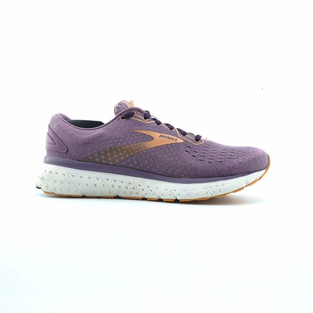 BROOKS GLYCERIN 18 performance running shoe visuals