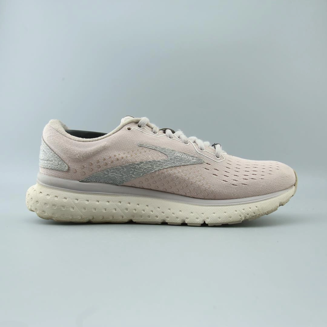 BROOKS GLYCERIN 18 performance running shoe visuals