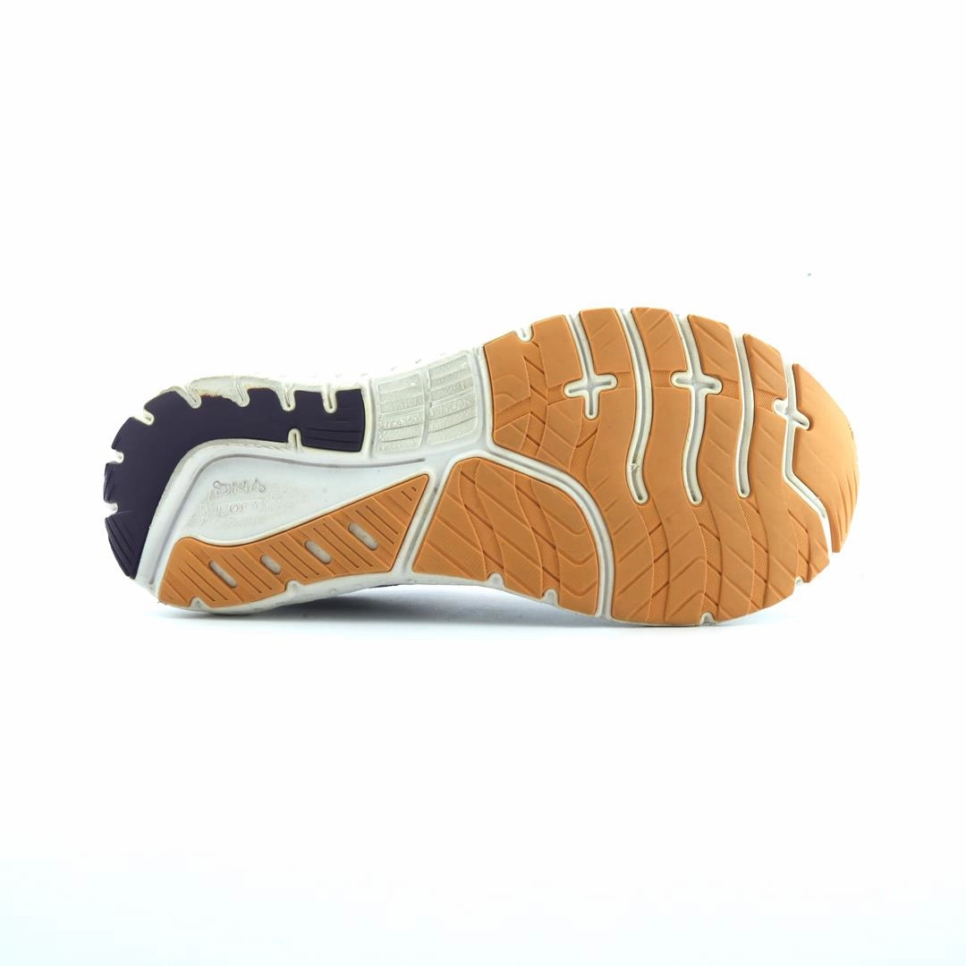 BROOKS GLYCERIN 18 performance running shoe visuals