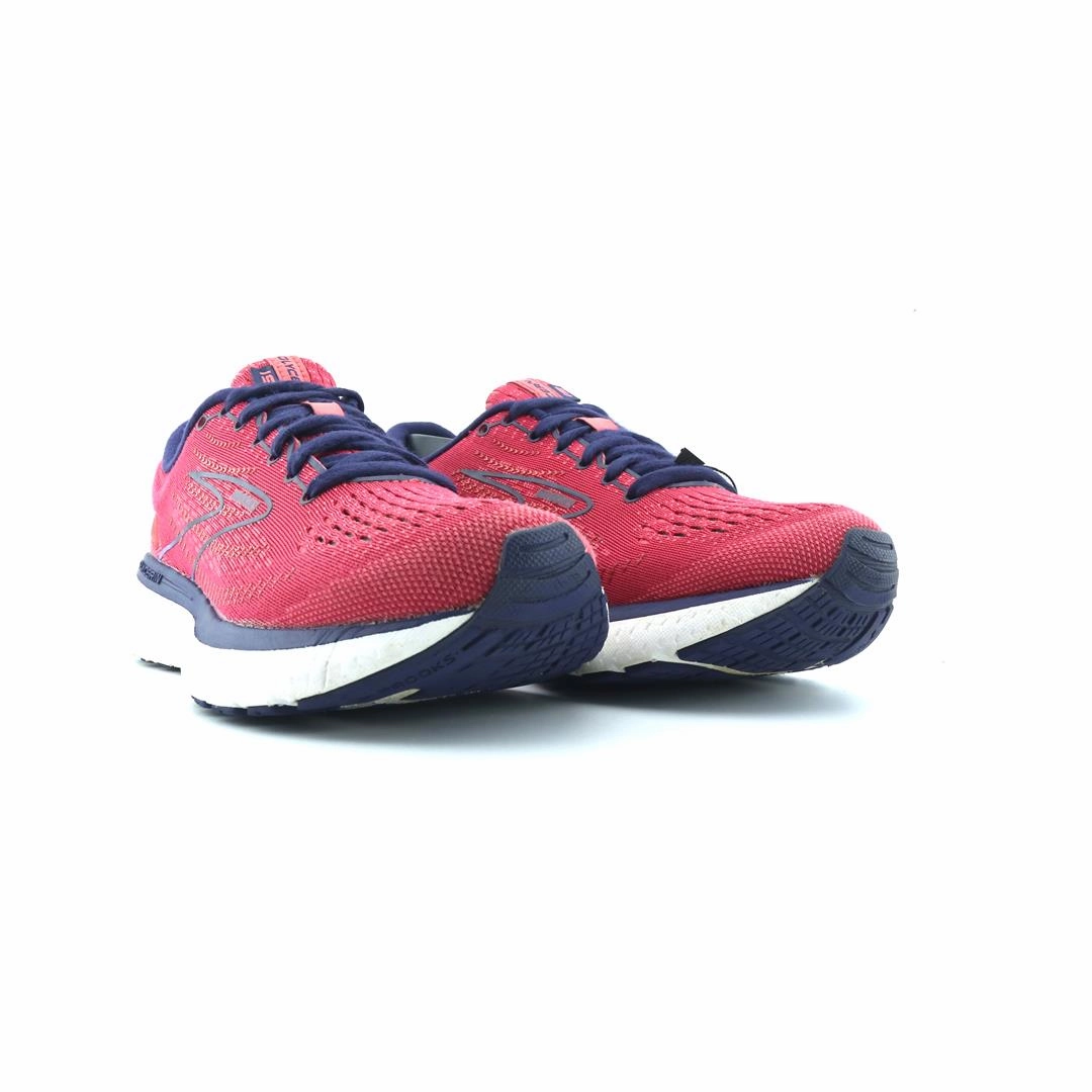 BROOKS GLYCERIN 19 performance running shoe visuals