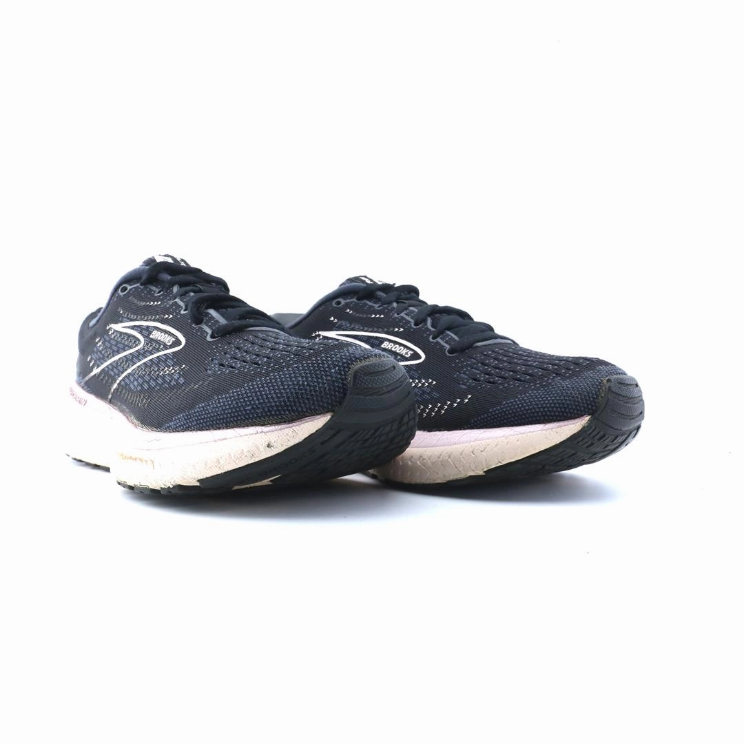 BROOKS GLYCERIN 19 performance running shoe visuals