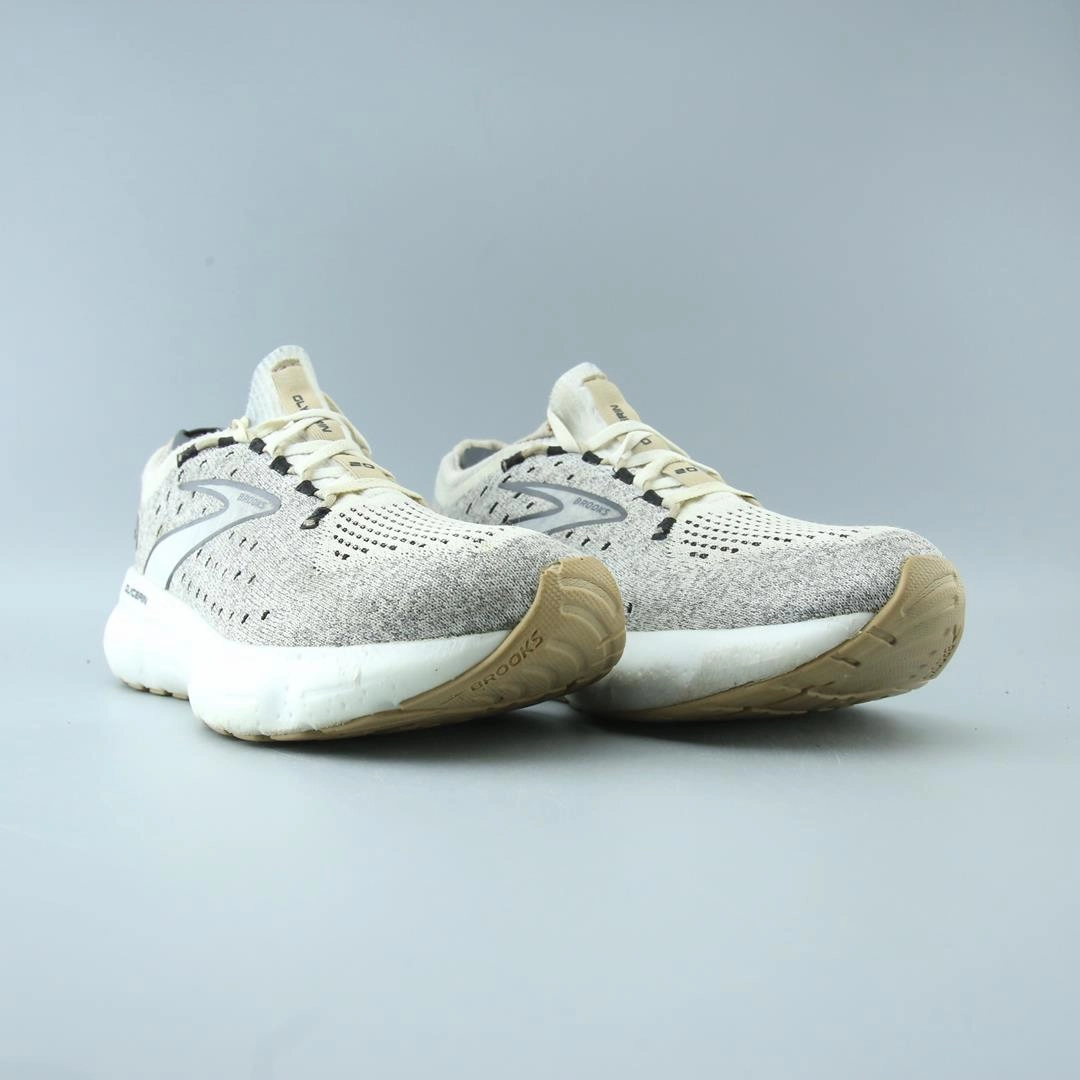 BROOKS  GLYCERIN 20 STEALTHFIT performance running shoe visuals