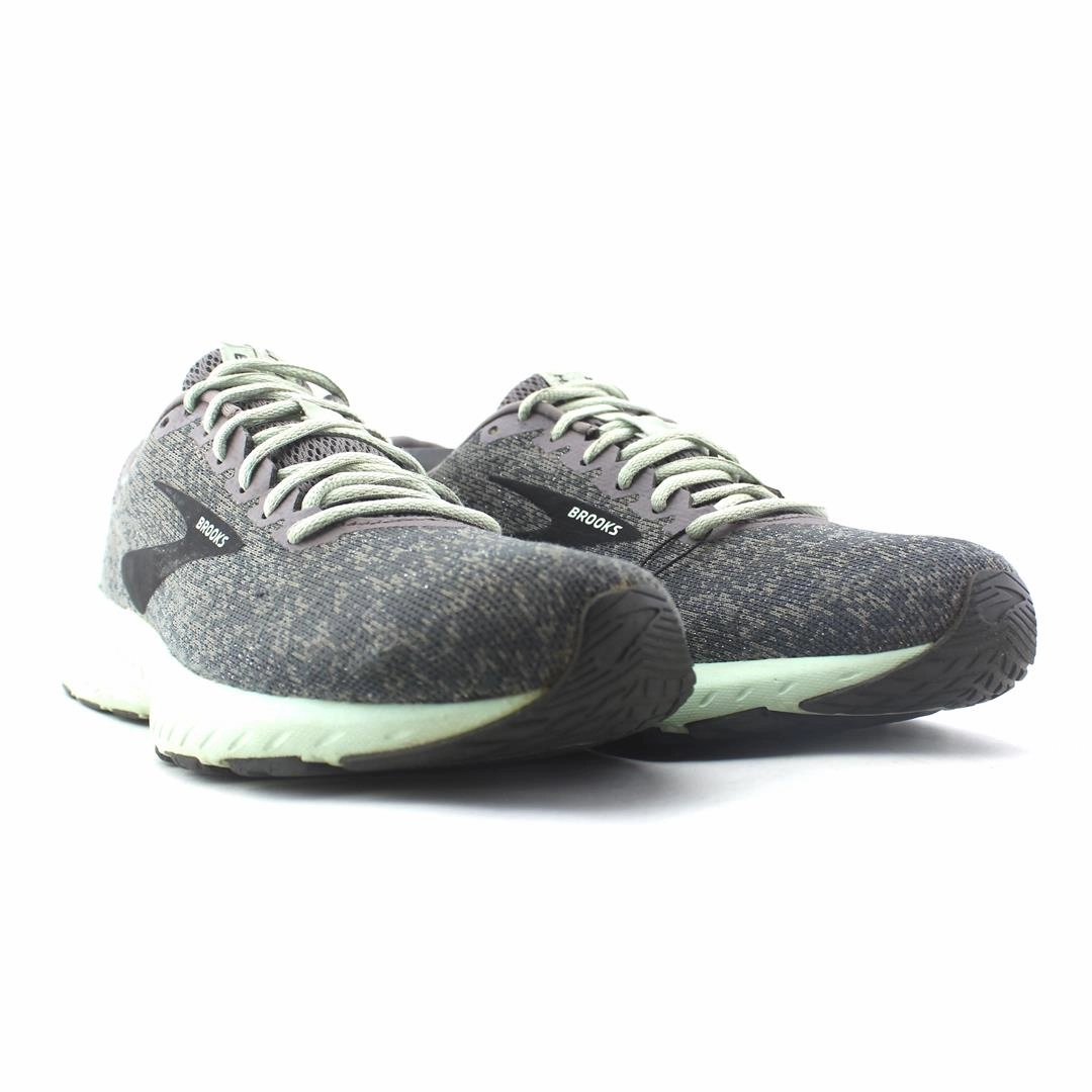BROOKS LAUNCH 6 performance running shoe visuals