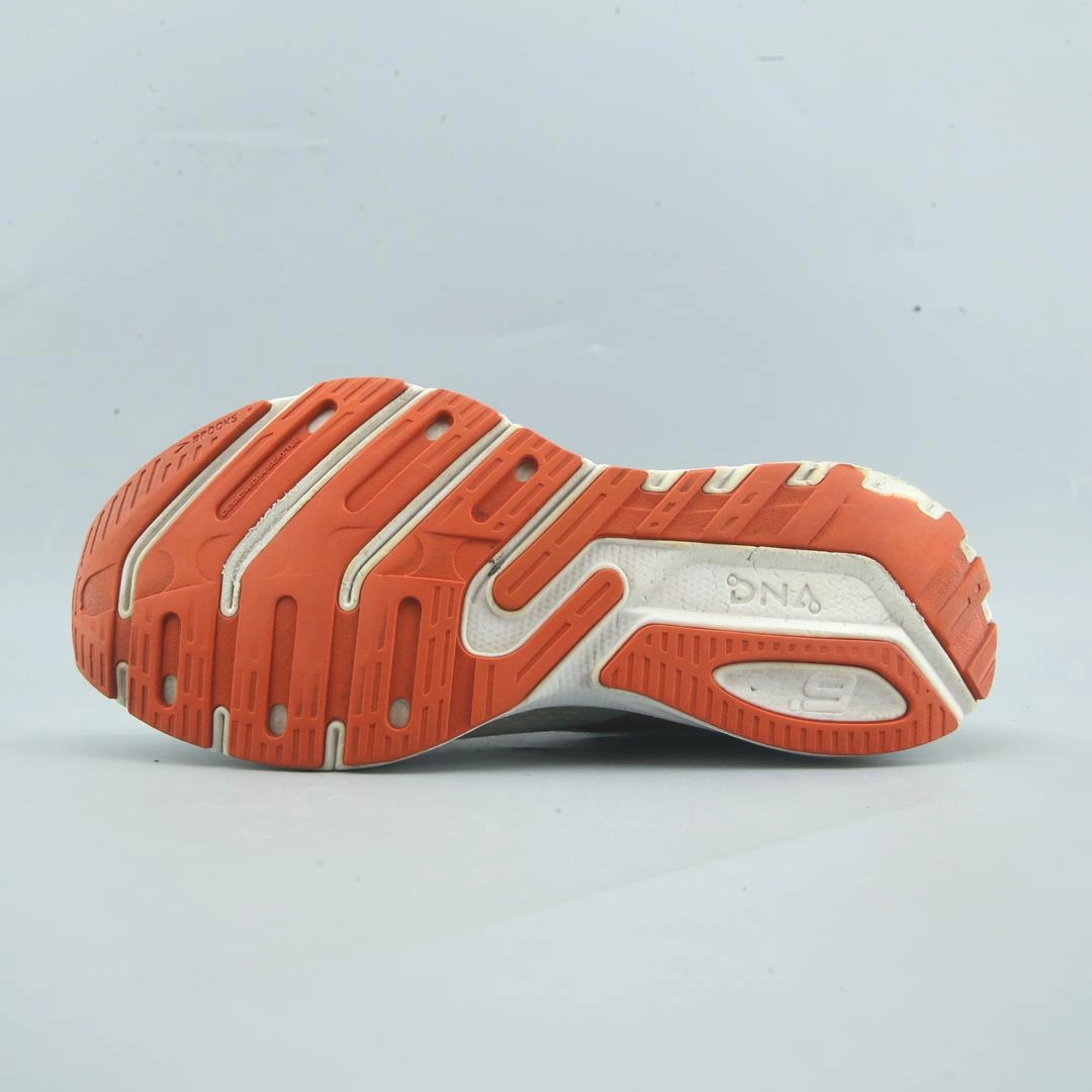 BROOKS LAUNCH 9 lightweight running shoe photos