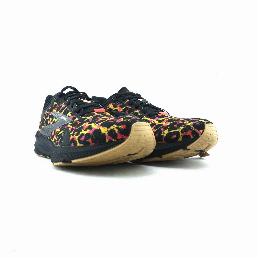 BROOKS LAUNCH 9 performance running shoe visuals
